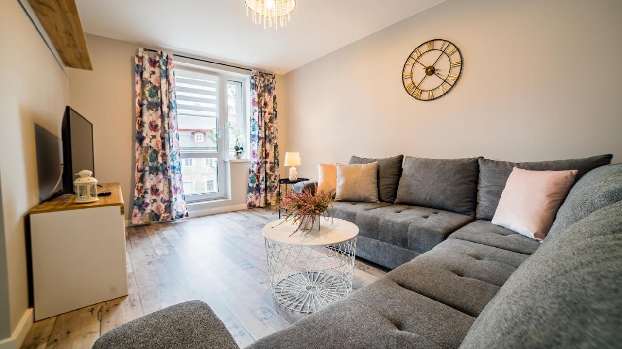 Apartamenty Silvana Ковари Екстериор снимка